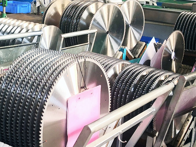 Как: Шлифовать Дерево